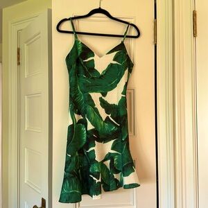 Davi & Dani banana leaf print asymmetrical hem dress